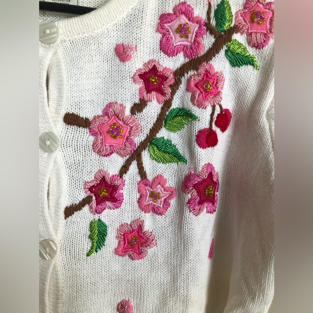 Vintage ARRIVISTE Embrod PINK FLOWERS Short Sleeve Sweater  Size M - Picture 2 of 2